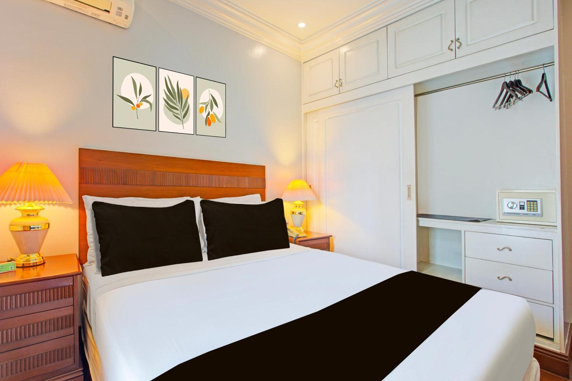 Townhouse Oak Vip Suites, Near Pnr Pasay Evangelista, Makati Manila Makati City Exterior photo