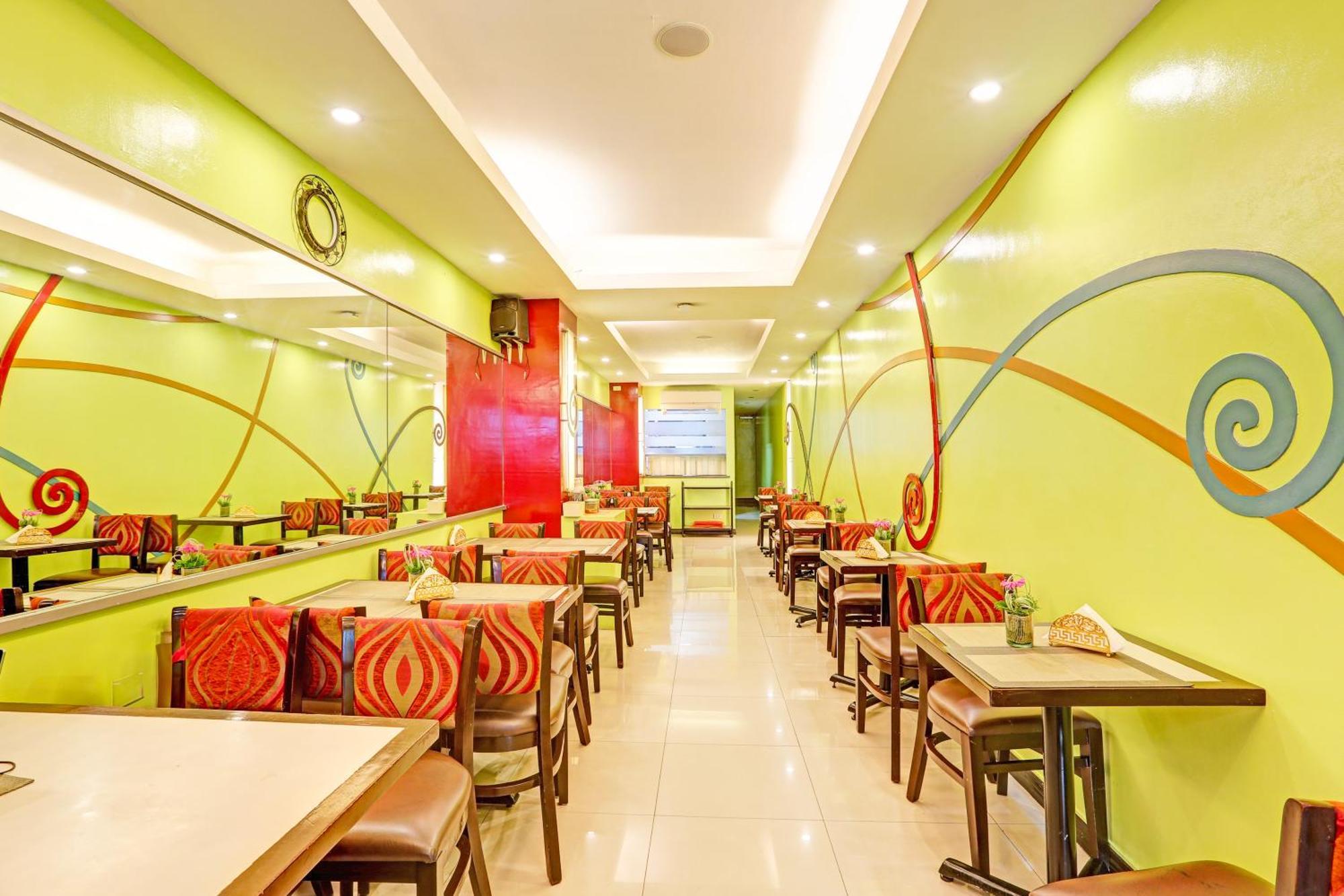 Townhouse Oak Vip Suites, Near Pnr Pasay Evangelista, Makati Manila Makati City Exterior photo